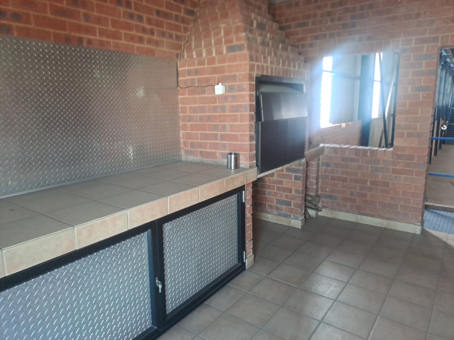 Commercial Property for Sale in Oos Einde North West